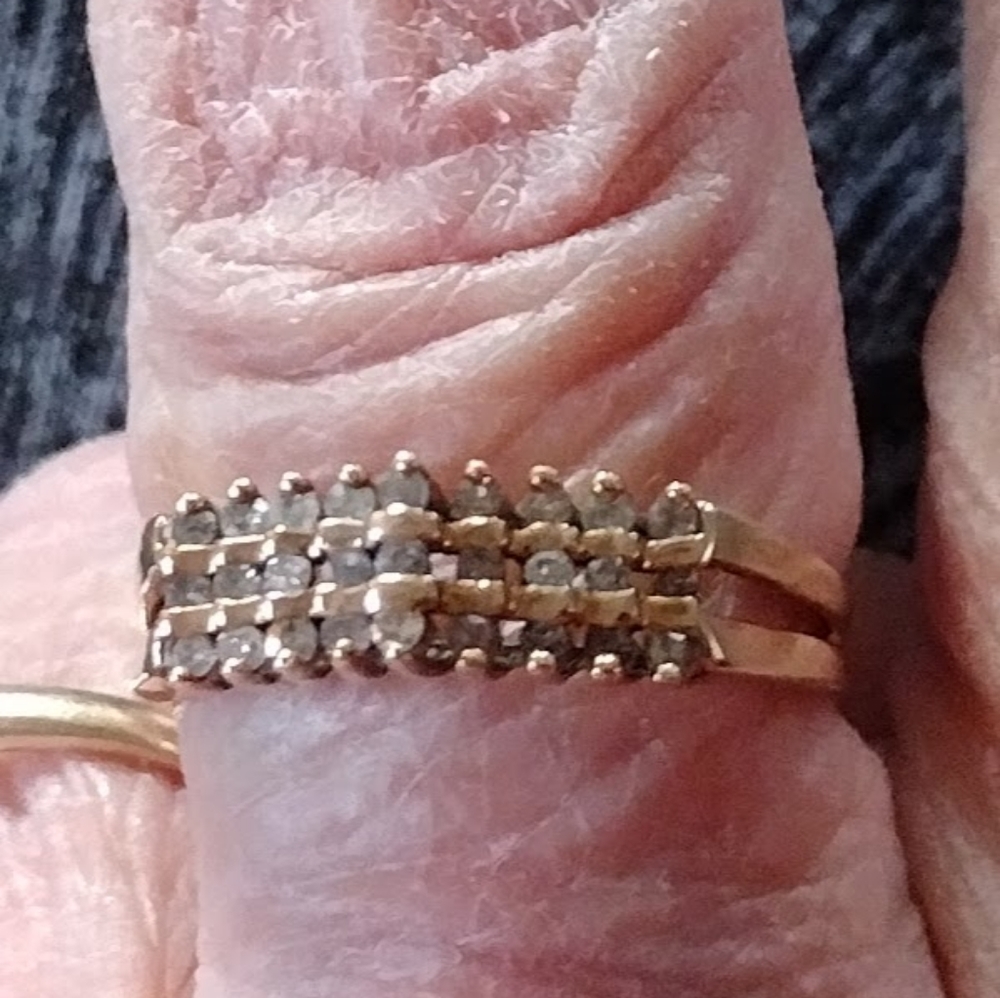 Diamond Ring - Picture 3 of 3